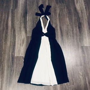 🖤 Black/ Cream Chiffon Halter Dress 🖤